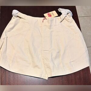 Entro High Waist Cream Women's Shorts